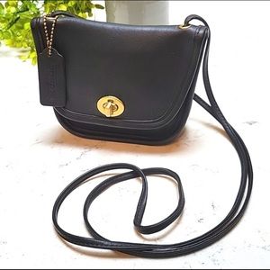 Vintage Coach black leather Everett 9934 crossbody bag